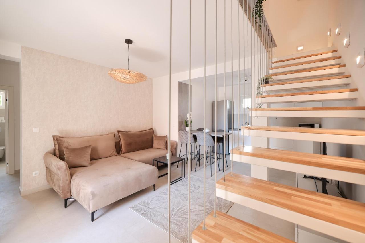 Apartments Mila Sveti Filip i Jakov Bagian luar foto