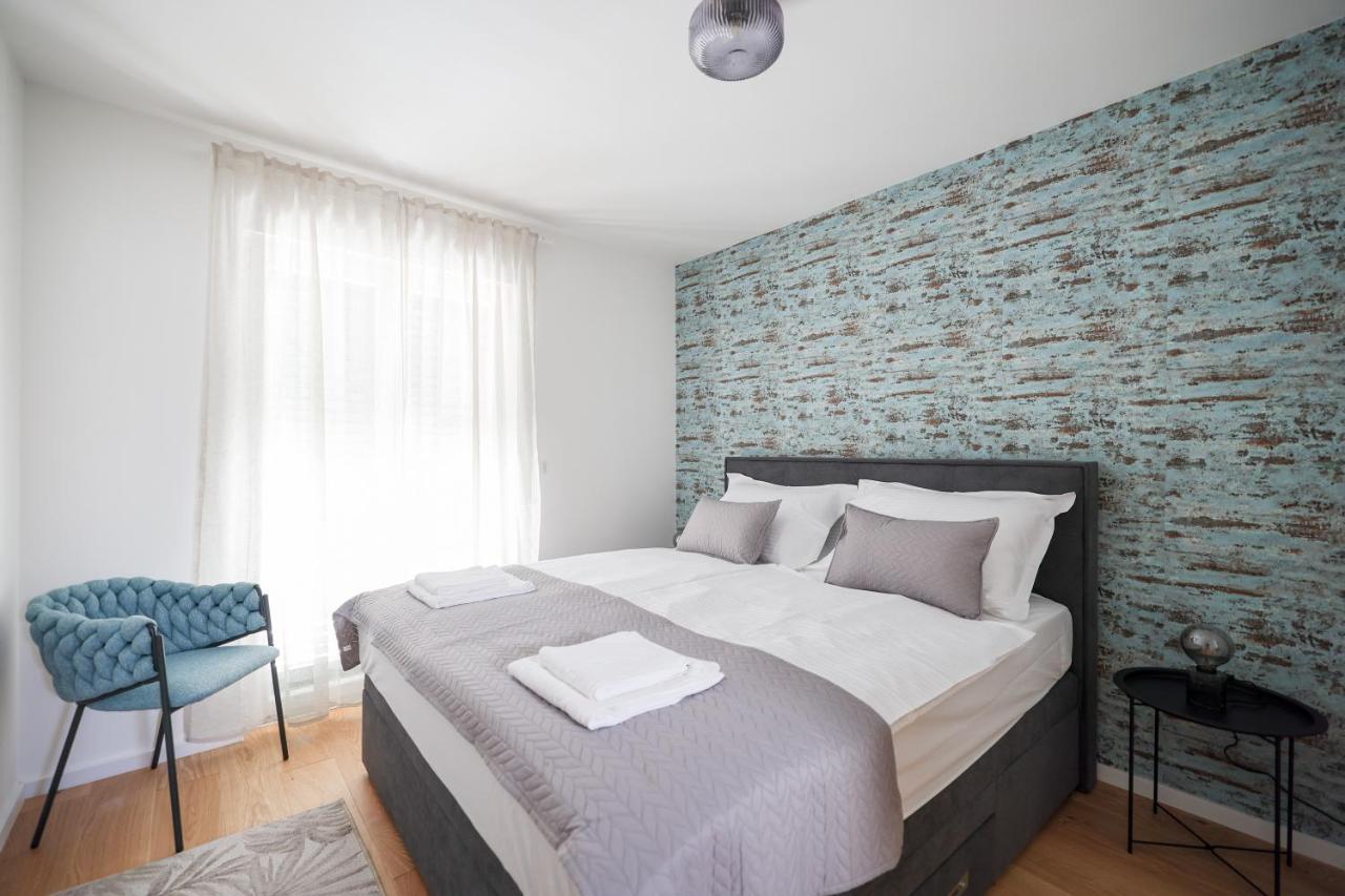 Apartments Mila Sveti Filip i Jakov Bagian luar foto